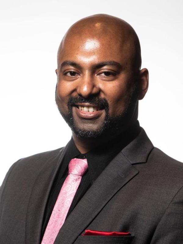 Rengasayee Veeraraghavan Headshot