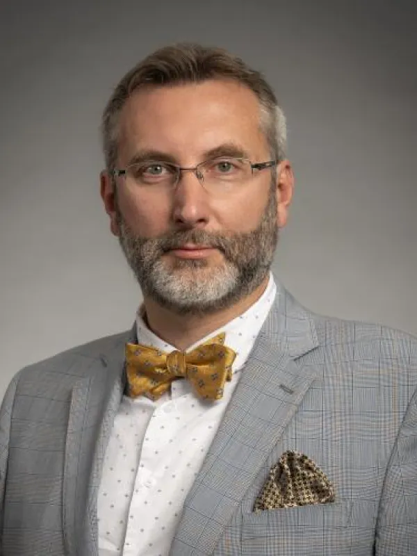 Radwanski Headshot